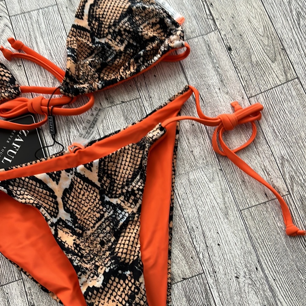 Snake pattern bikini - Picture 2 of 3